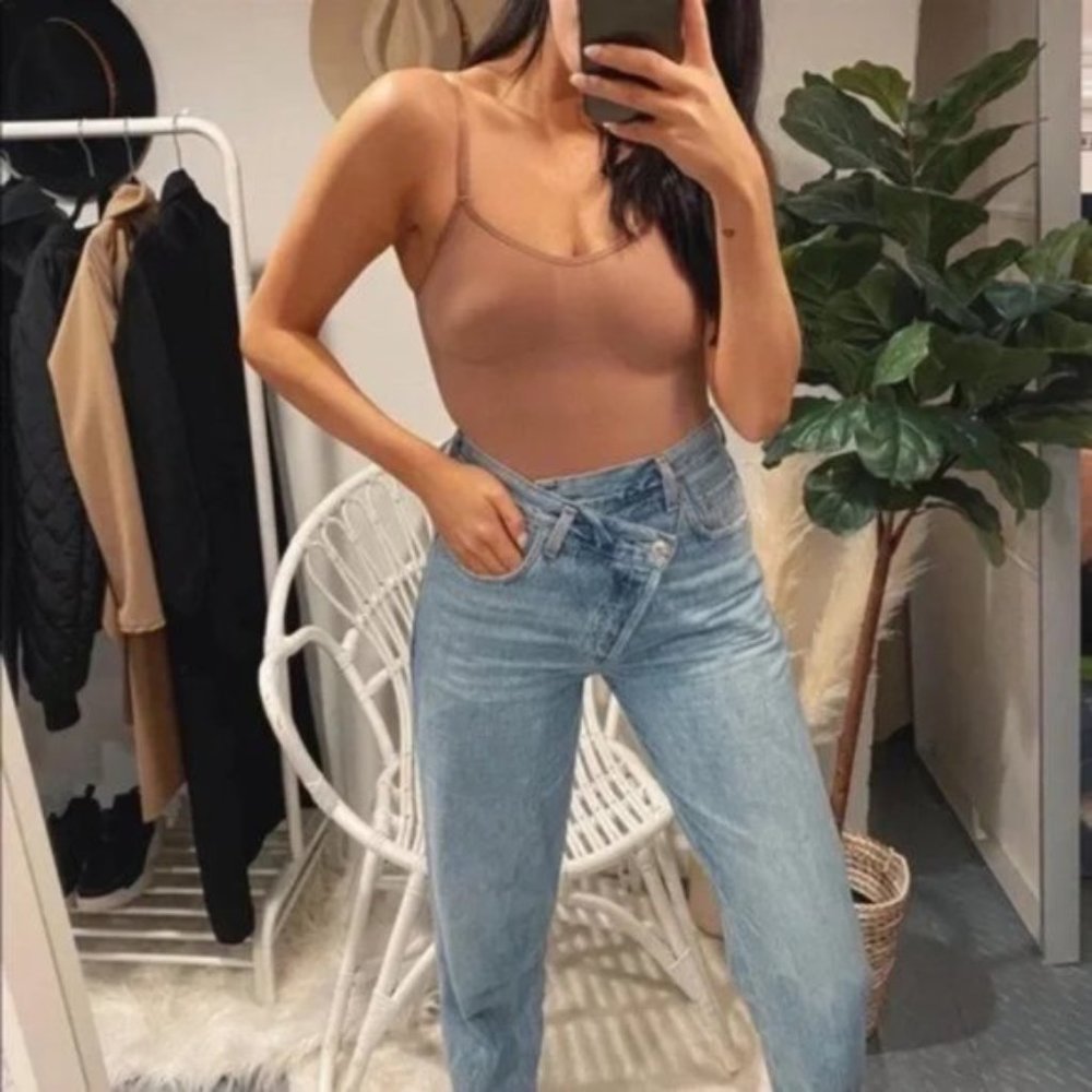 SKIMS Sculpting Bodysuit Mid Thigh in Ochre Size Small / Medium